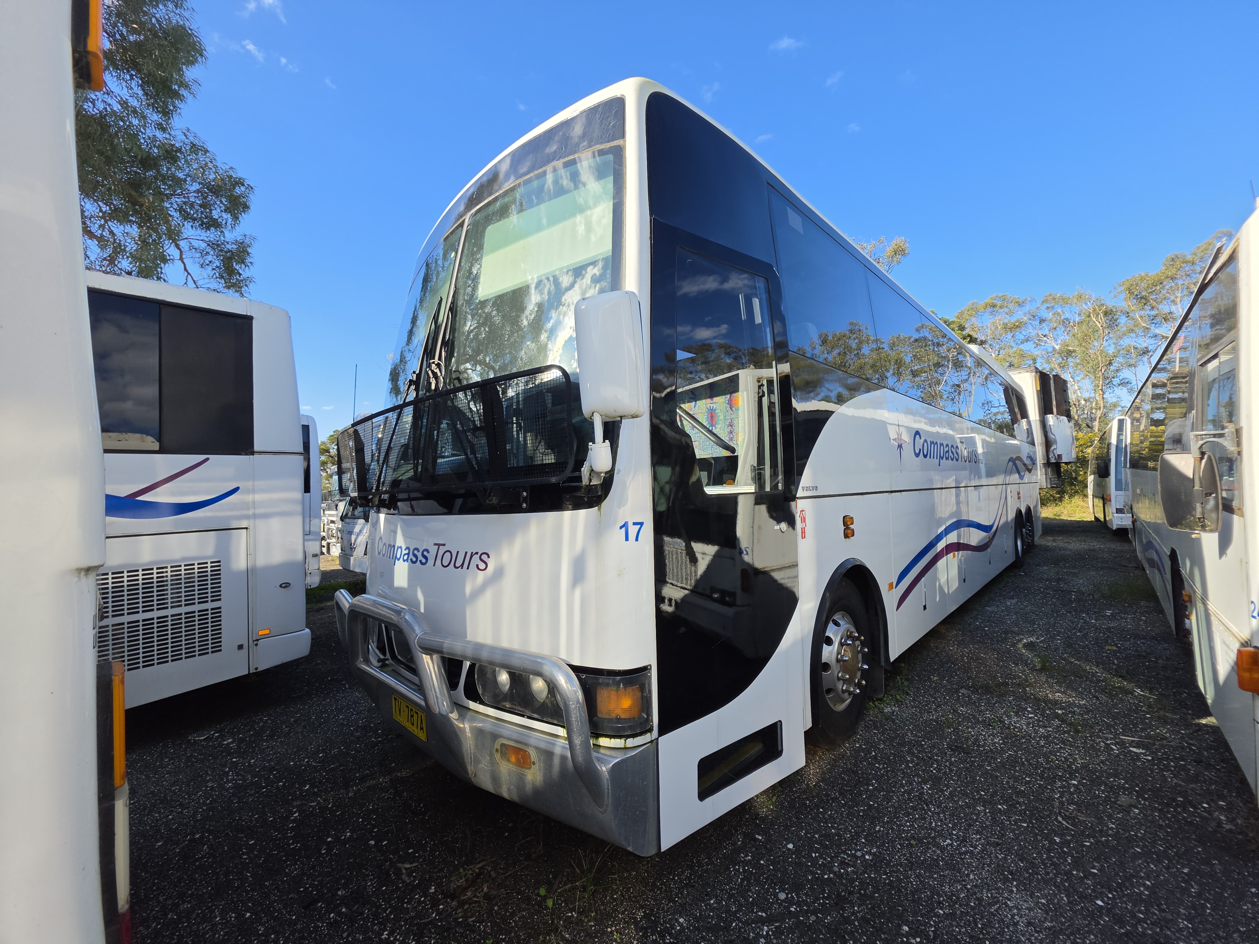 Volvo B12R photo 1
