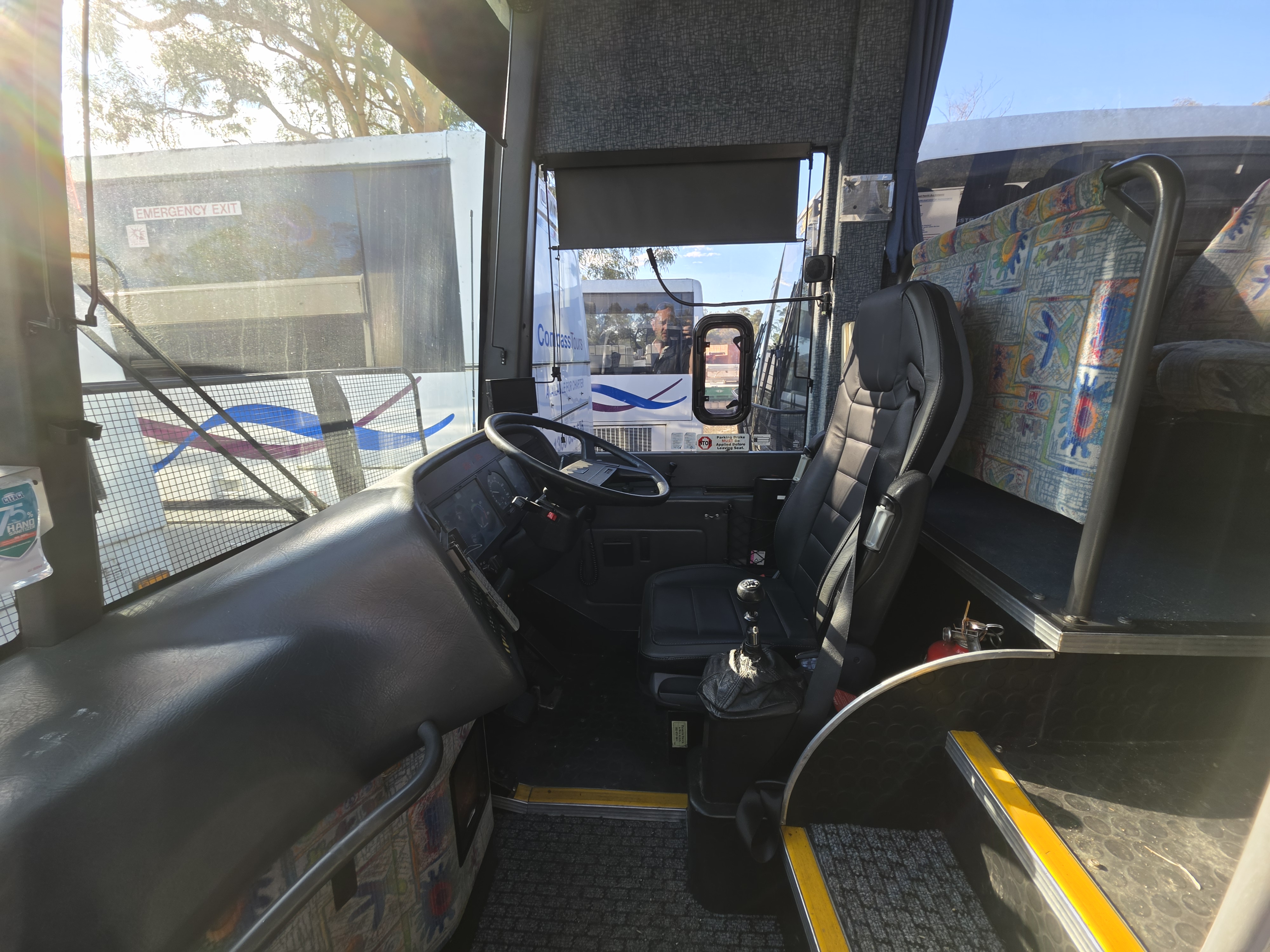 Volvo B12R photo 3