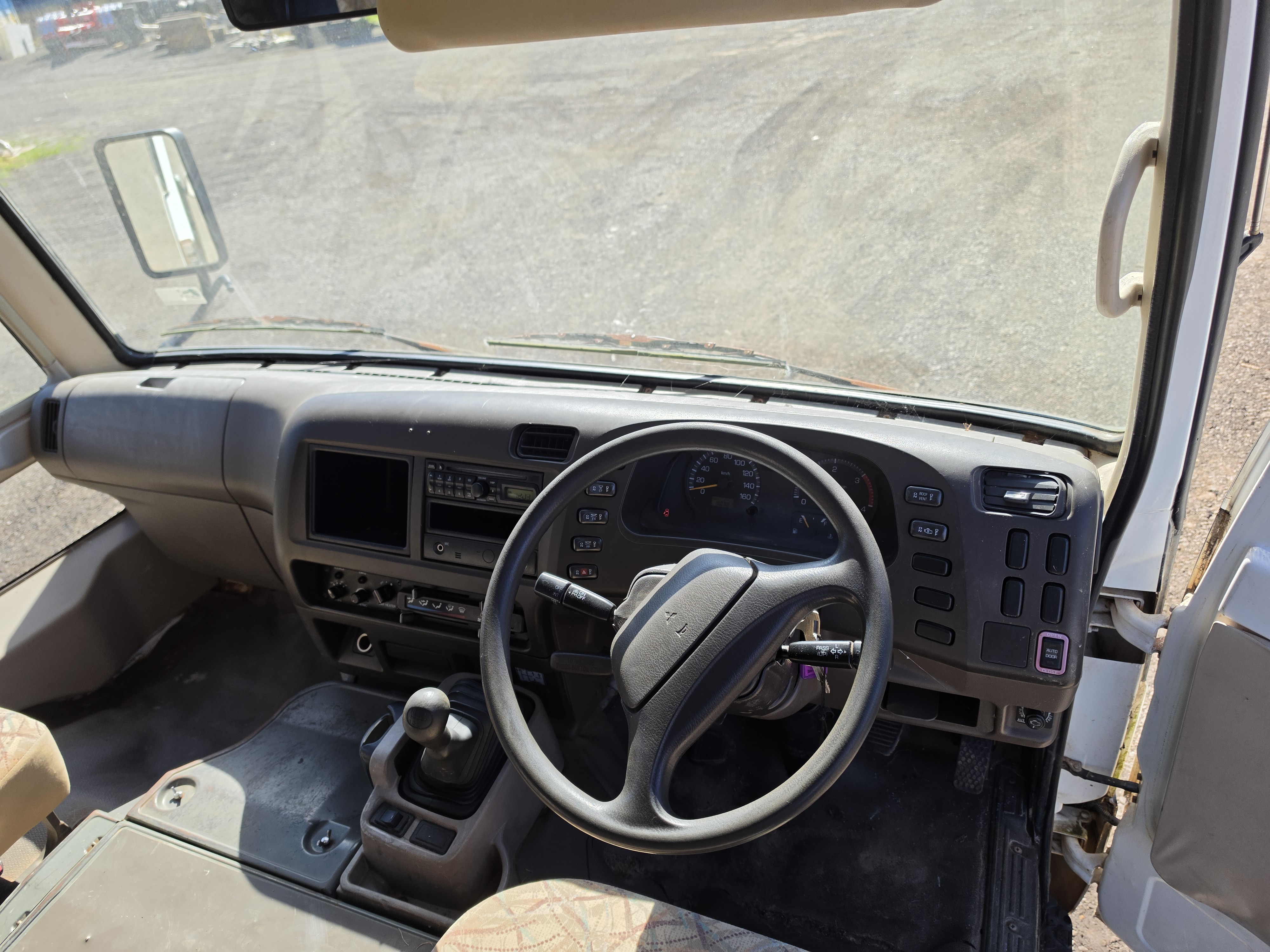 2008 Mitsubishi Rosa photo 6