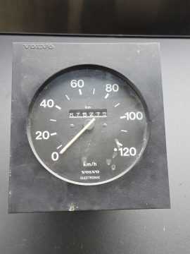 Volvo B10M Speedo